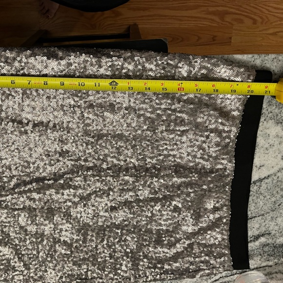 Silver sequin pencil skirt size M - Picture 6 of 7